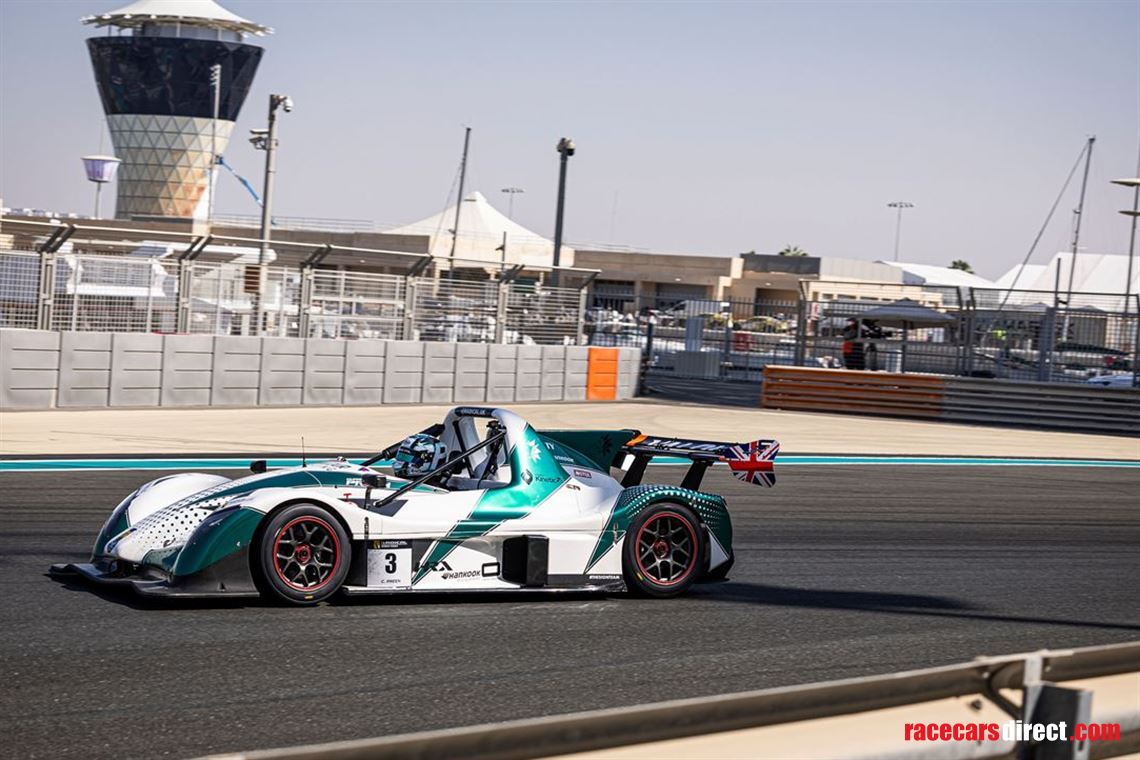 race-a-radical-sr3-xxr-in-the-uae-this-winter