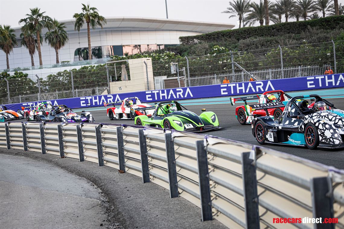 race-a-radical-sr3-xxr-in-the-uae-this-winter