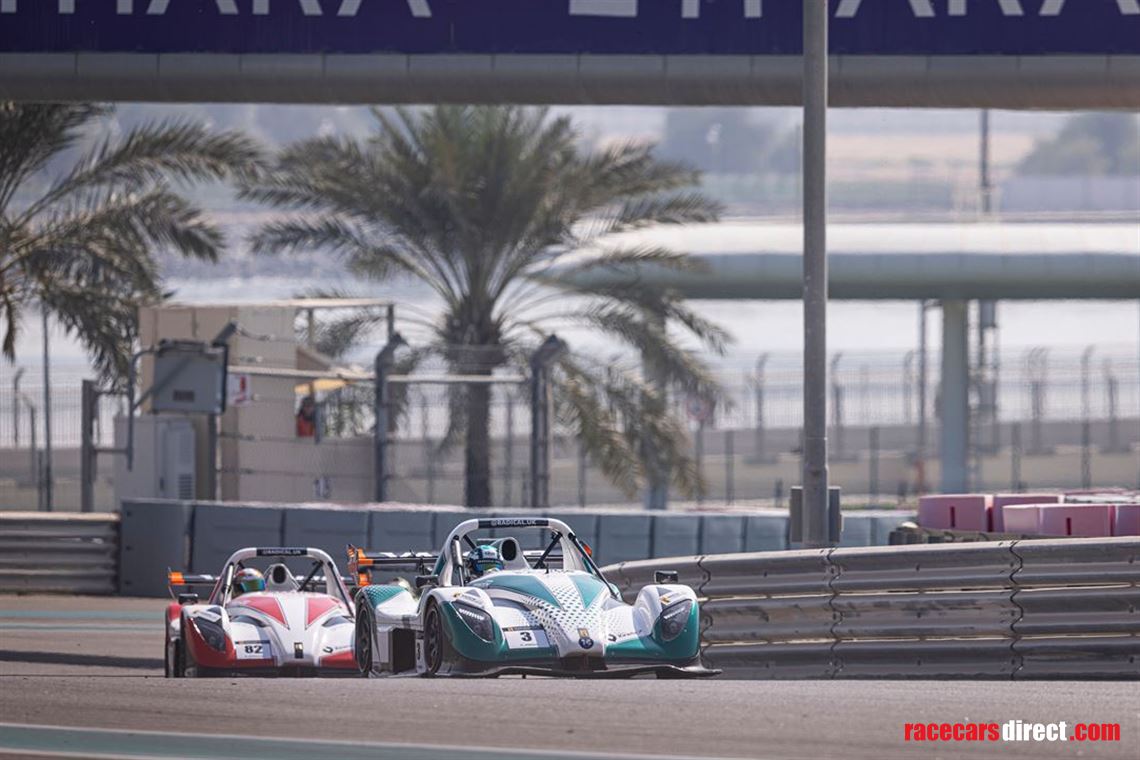 race-a-radical-sr3-xxr-in-the-uae-this-winter