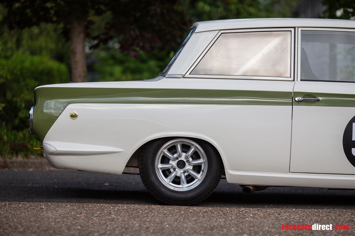 1963-ford-lotus-cortina-fia-race-car