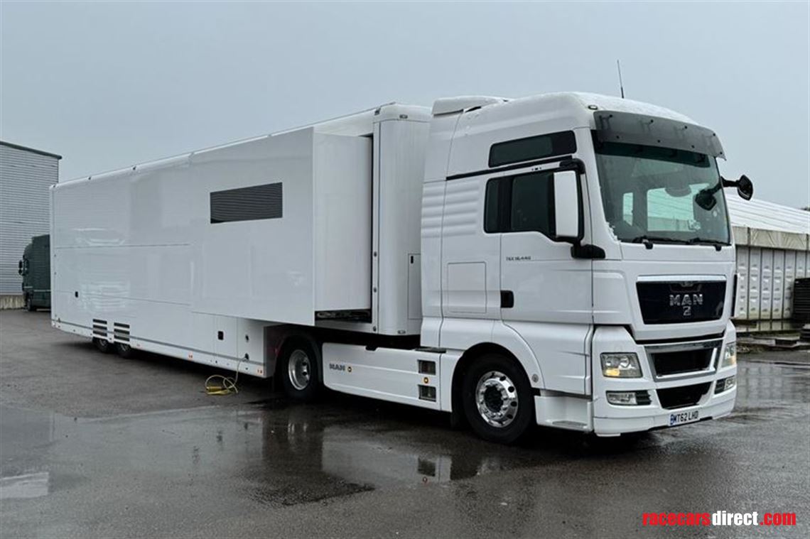 tractor-unit-and-race-trailer-stegmaier-awnin