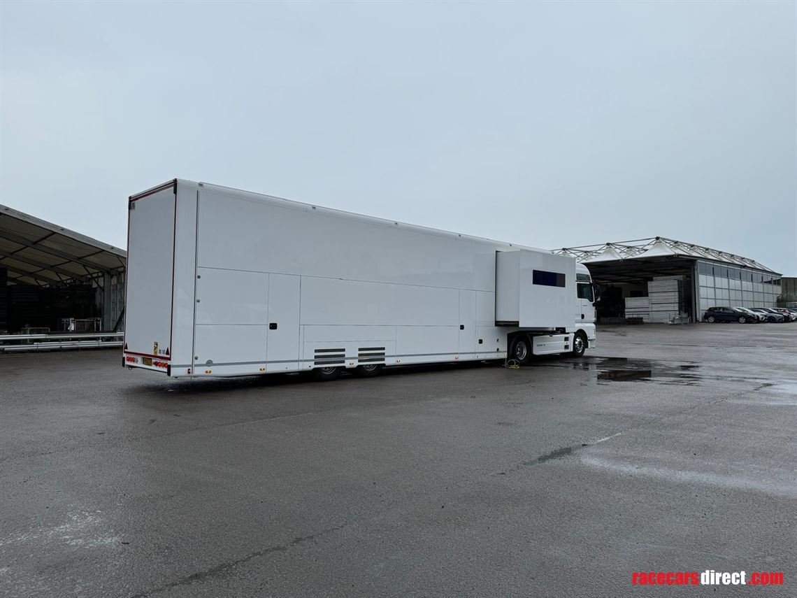 tractor-unit-and-race-trailer-stegmaier-awnin