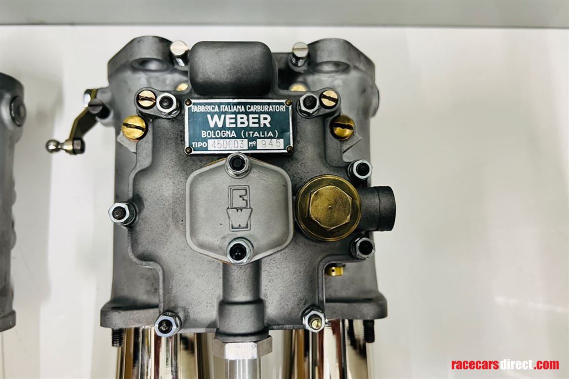 2-carburetors-weber-45dco3-restored