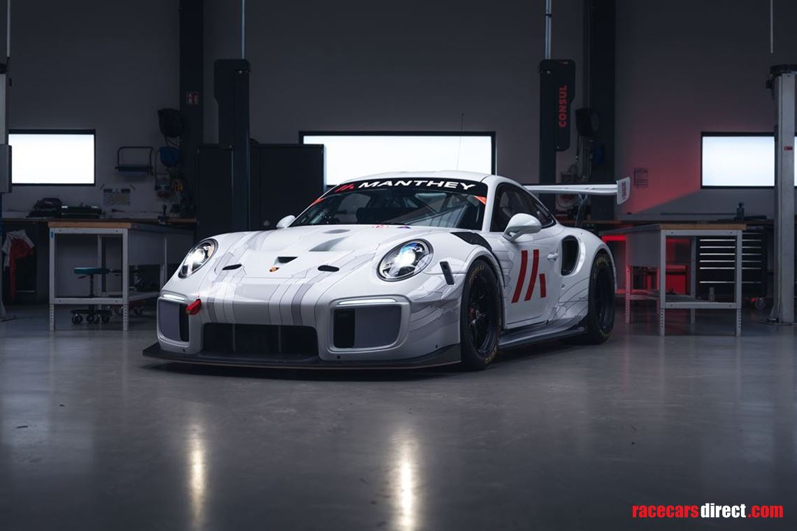 Porsche 911 GT2 RS Clubsport EVO by Manthey