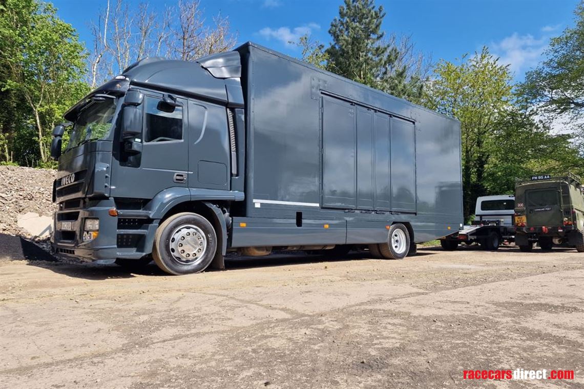 iveco-2-car-enclosed-tranporter