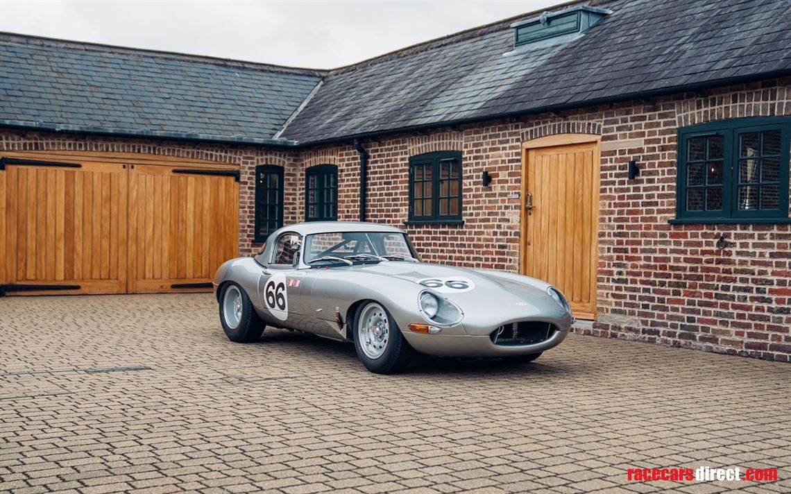 jaguar-e-type-lightweight---factory-built-196