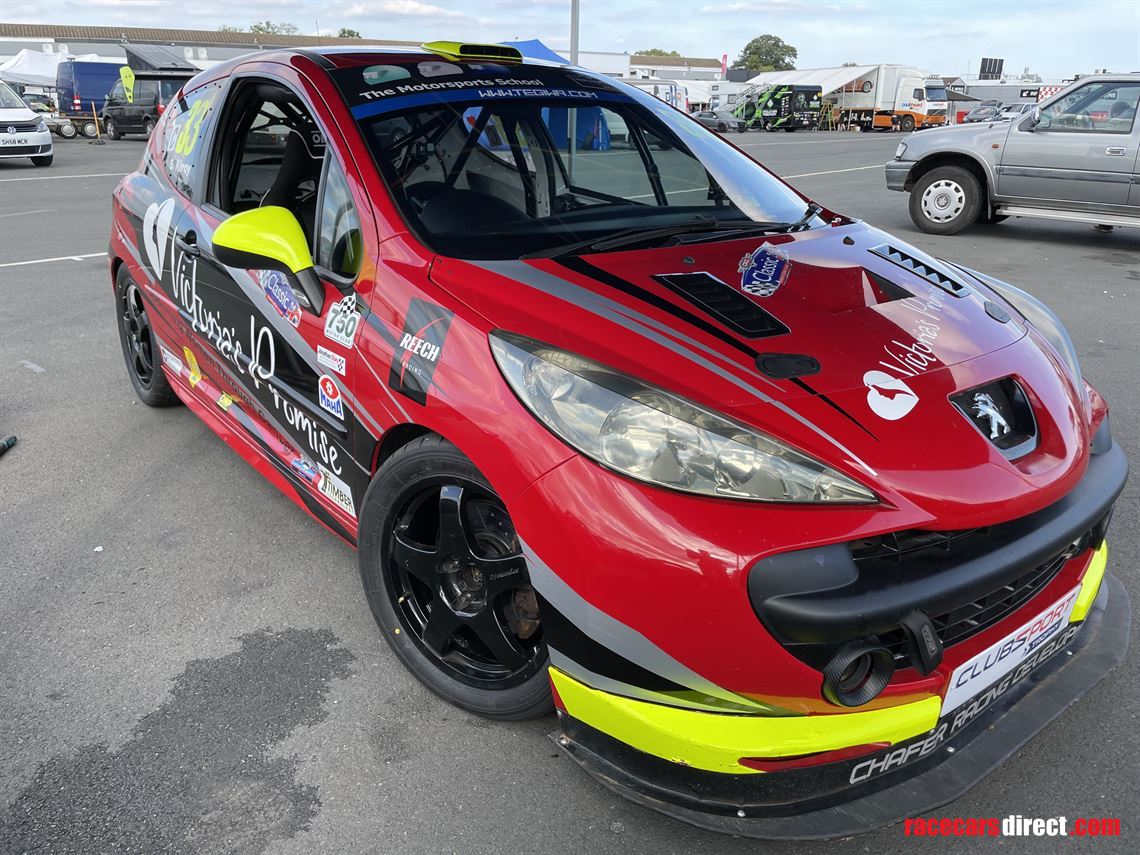 multiple-class-series-winning-peugeot-207-gti