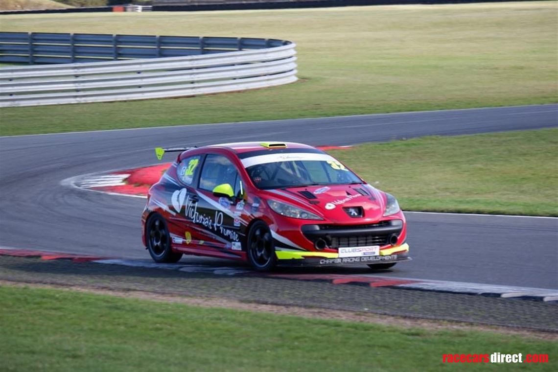 multiple-class-series-winning-peugeot-207-gti