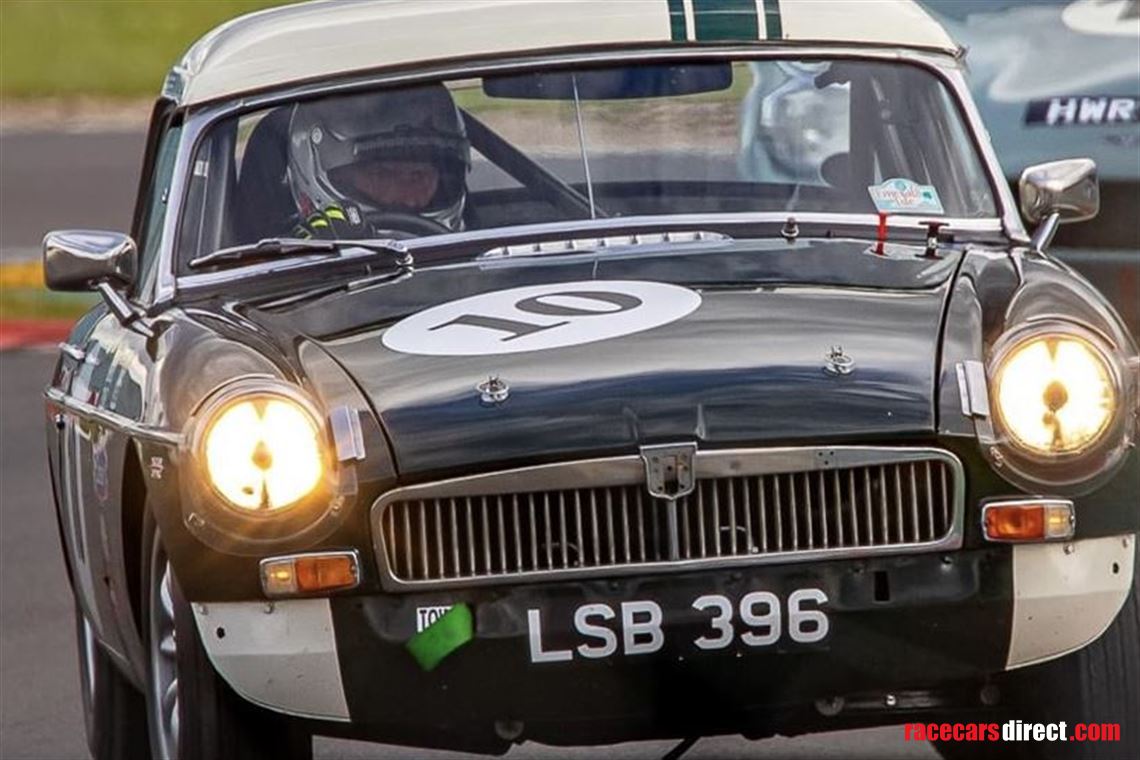 1964-mgb-roadster-fia-race-car