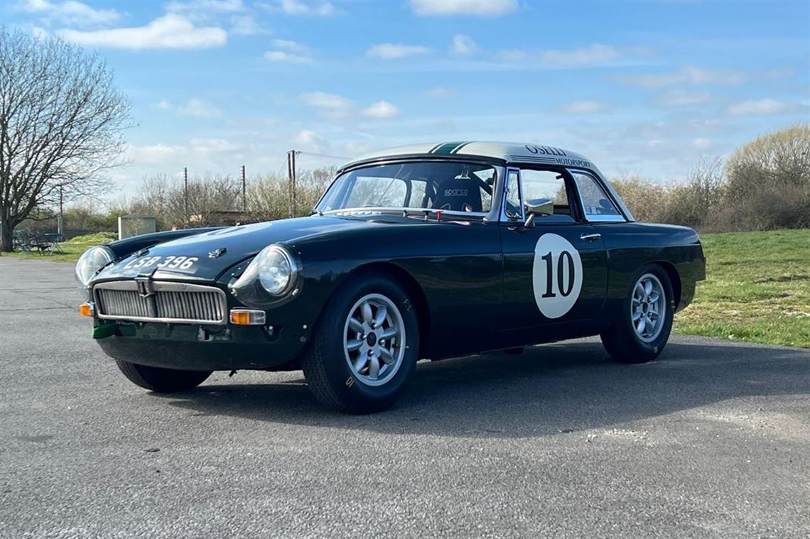 1964-mgb-roadster-fia-race-car
