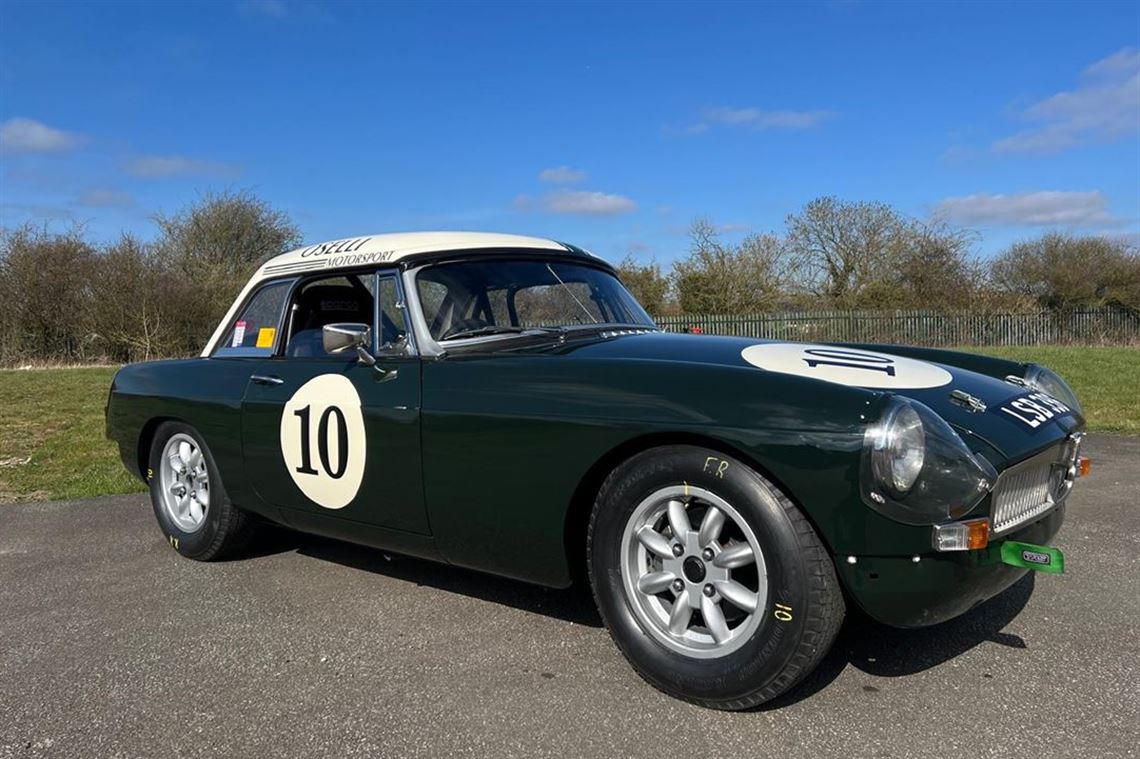 1964-mgb-roadster-fia-race-car
