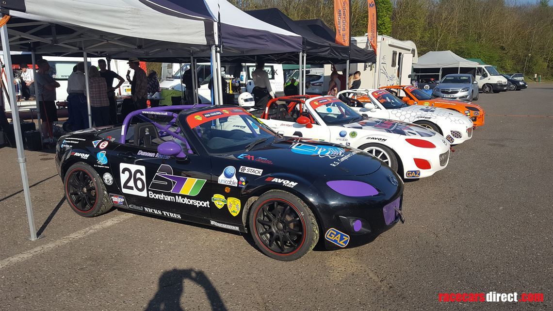 mazda-mx5-miata-race-car