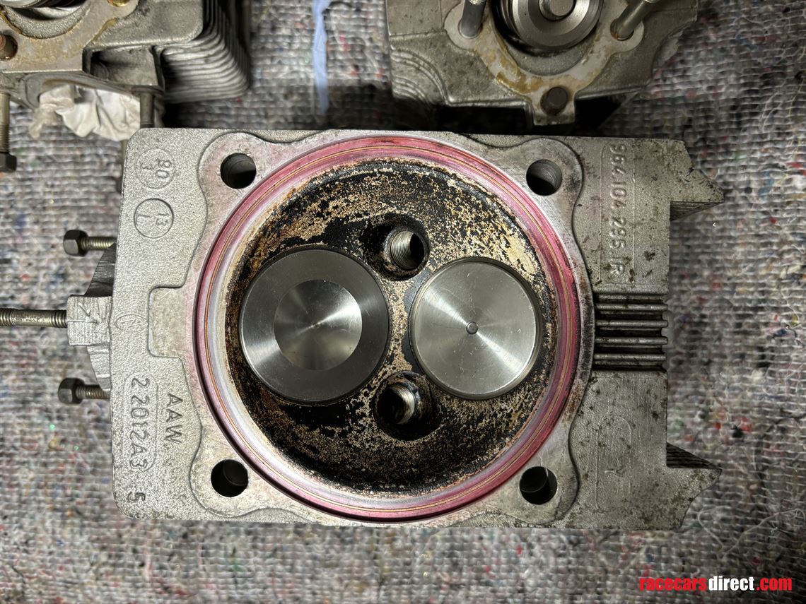 porsche-964-993-cylinder-heads-rebuilt-with-n