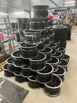 massive-stock-of-formula-renault-20-parts-for