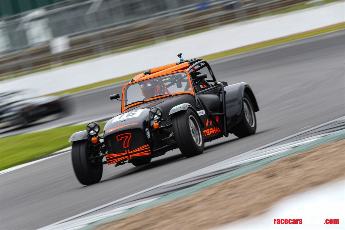 2023-caterham-academyroadsport-spec-car