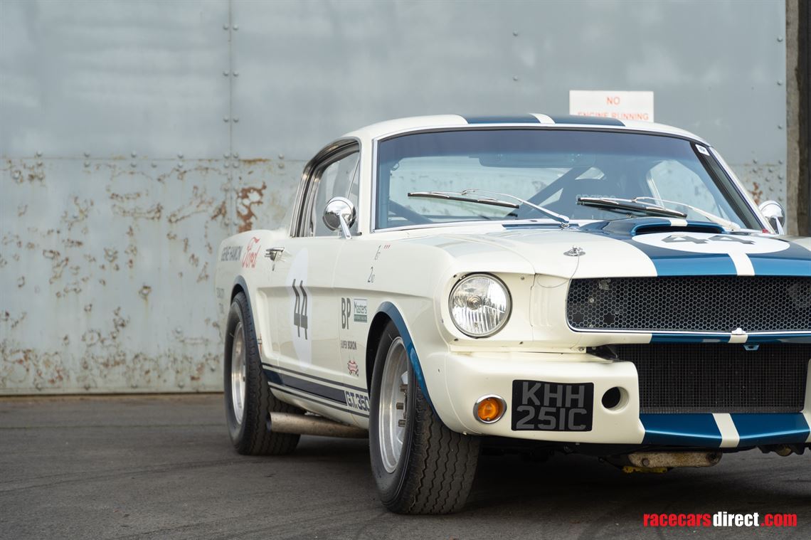 1965-ford-mustang-gt350-fia