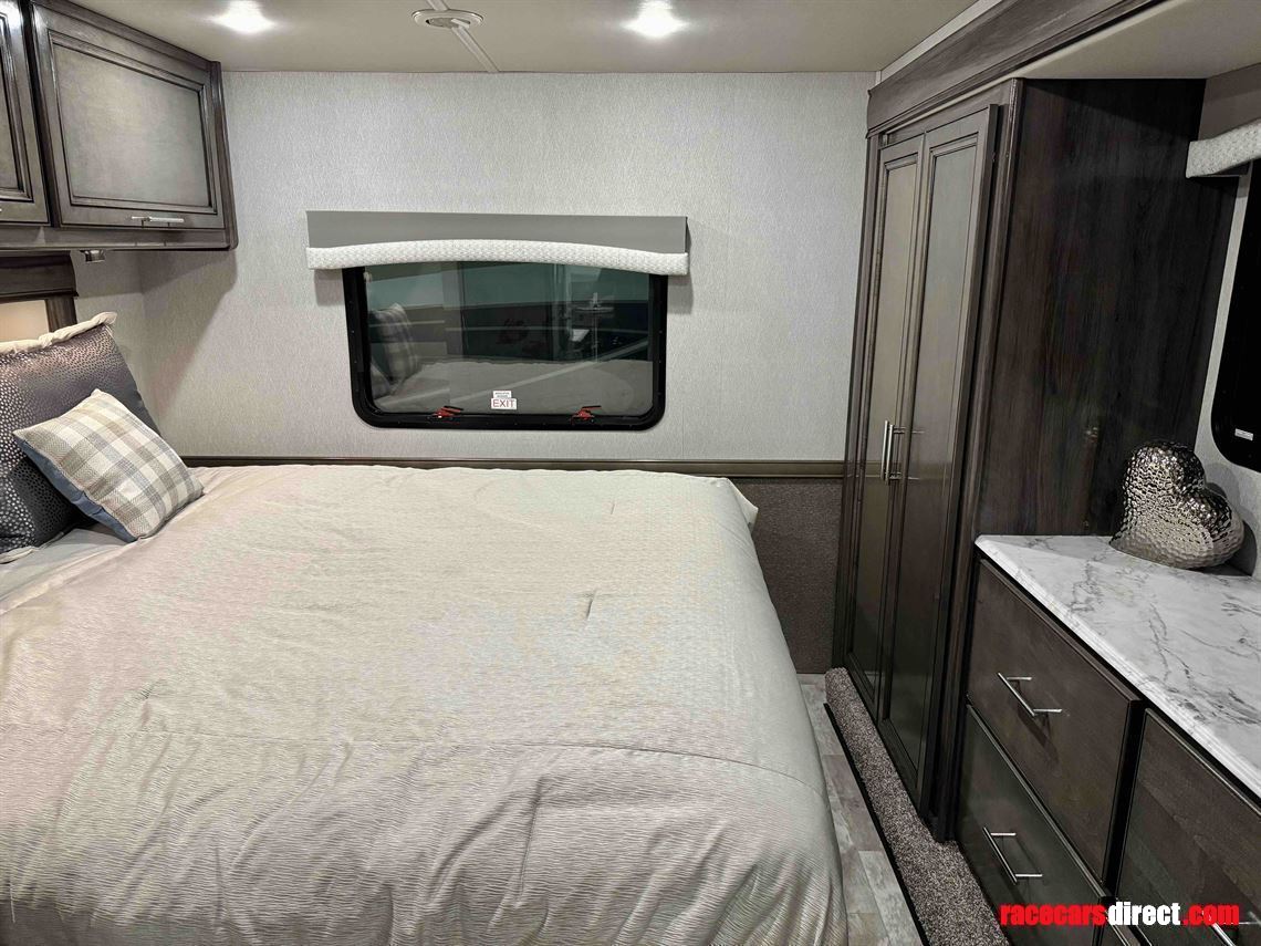 fleetwood-flair-29m-with-greystone-interior