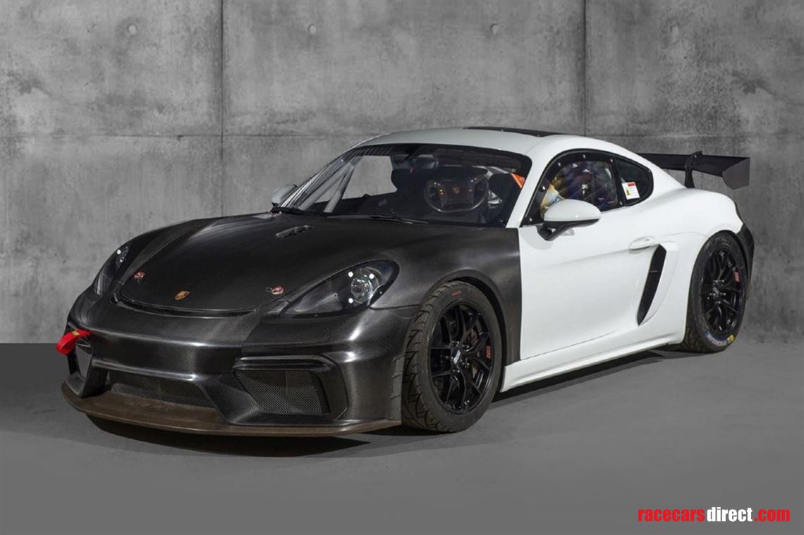 2020-porsche-cayman-718-gt4-clubsport-mr-comp