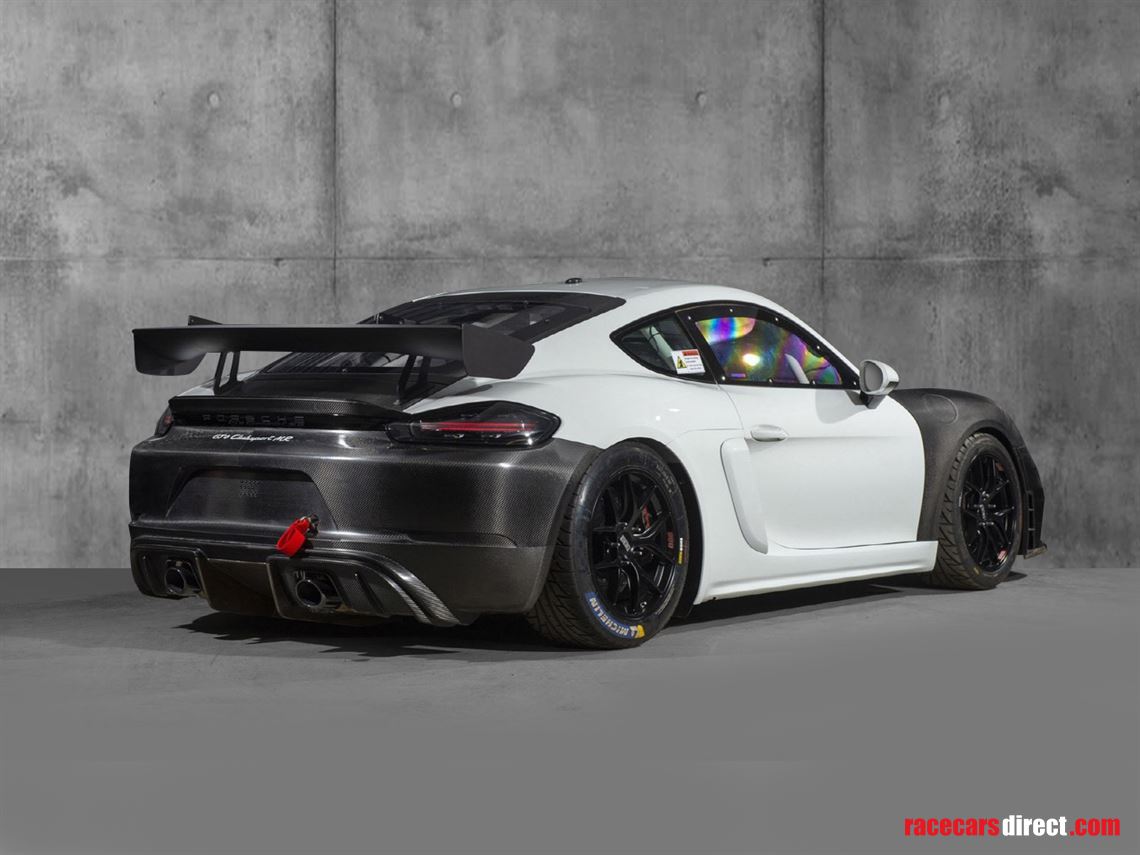 2020-porsche-cayman-718-gt4-clubsport-mr-comp