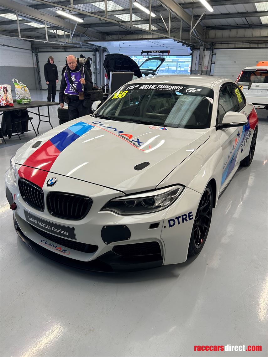 bmw-m240i-racing