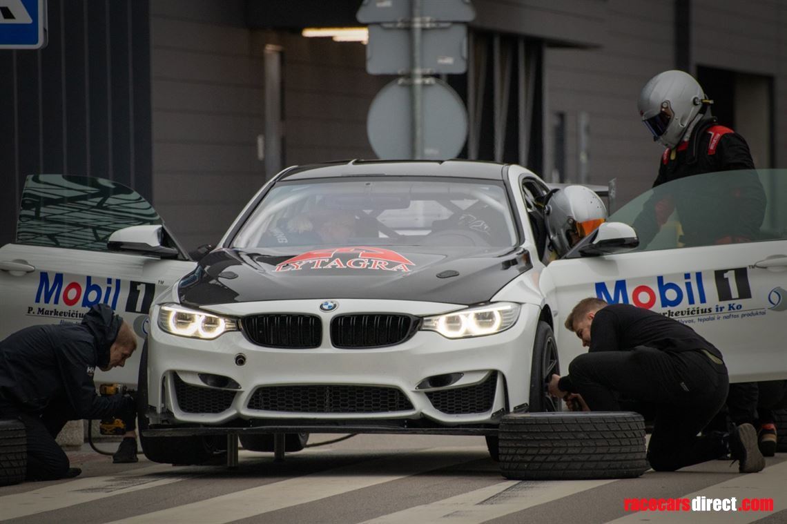 bmw-m4-f82-endurance-racecar