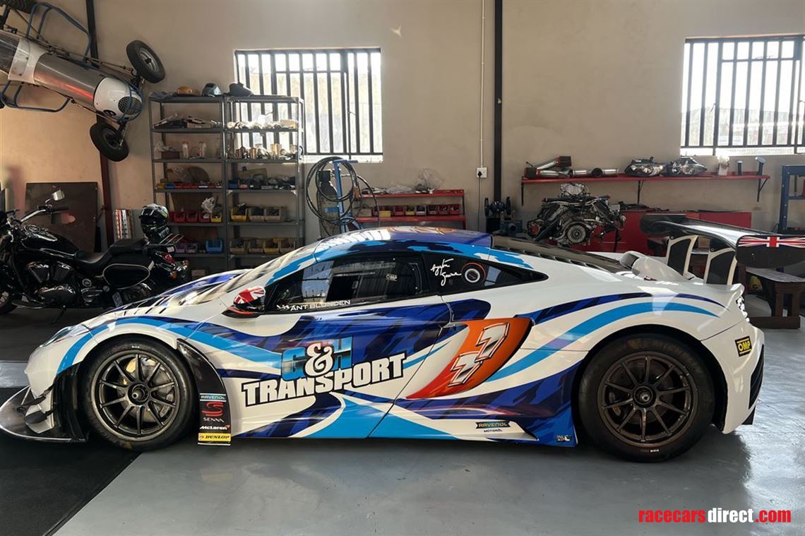 mclaren-mp4-12c-gt3