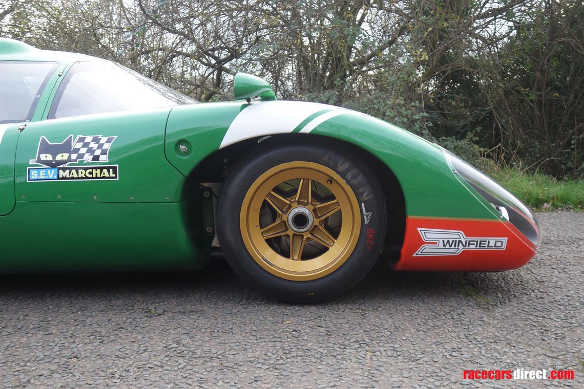 lola-t70-mk3b