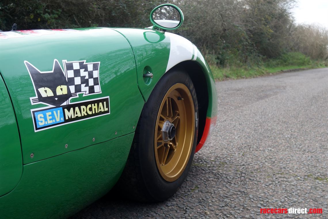 lola-t70-mk3b