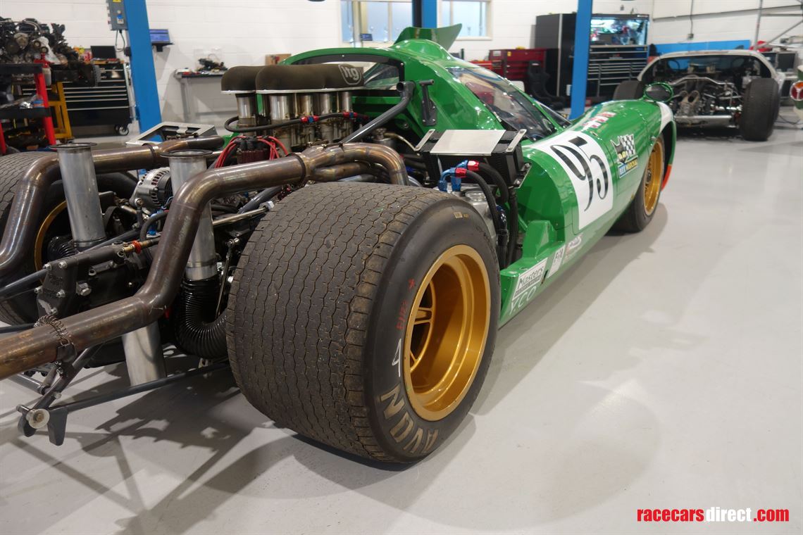 lola-t70-mk3b