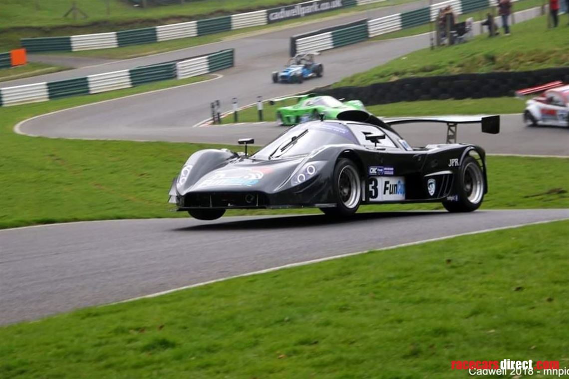 saker-sportscars-rapx-and-s1-cars-500bhp