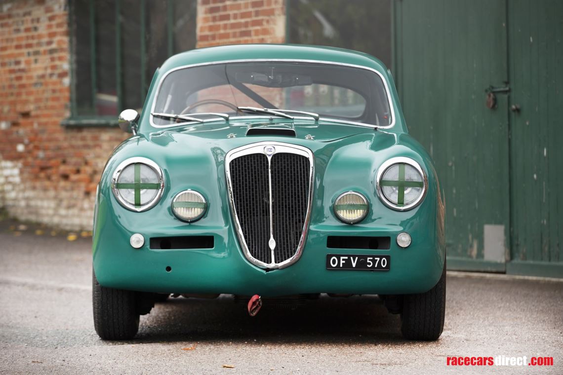 1953-lancia-aurelia-b20-gt-fia-race-car-road