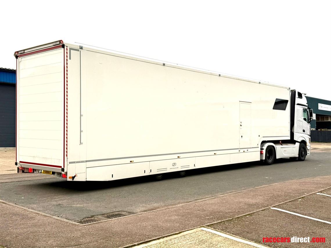 race-trailer-with-office-and-2-stegmaier-awni