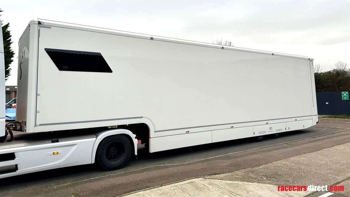 race-trailer-with-office-and-2-stegmaier-awni