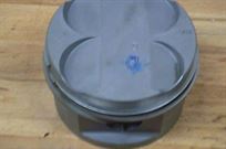 volvo-b23-16v-pistons