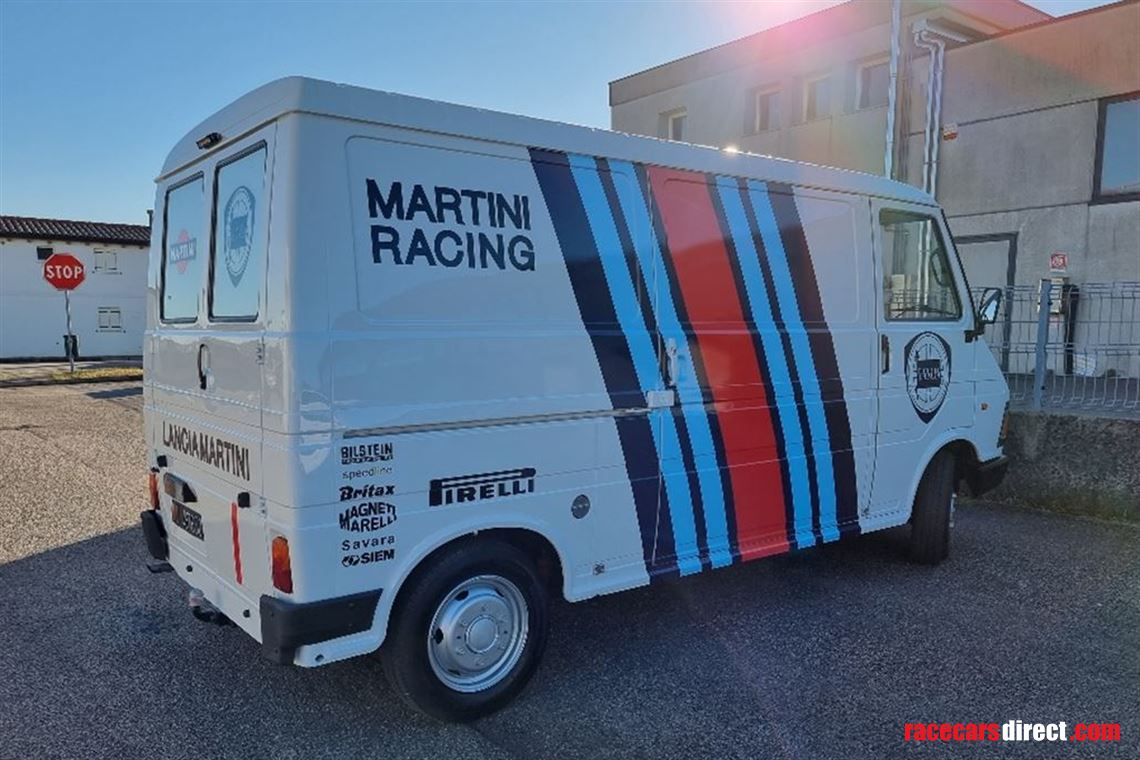 Racecarsdirect.com - Fiat 242 service Van Martini Racing