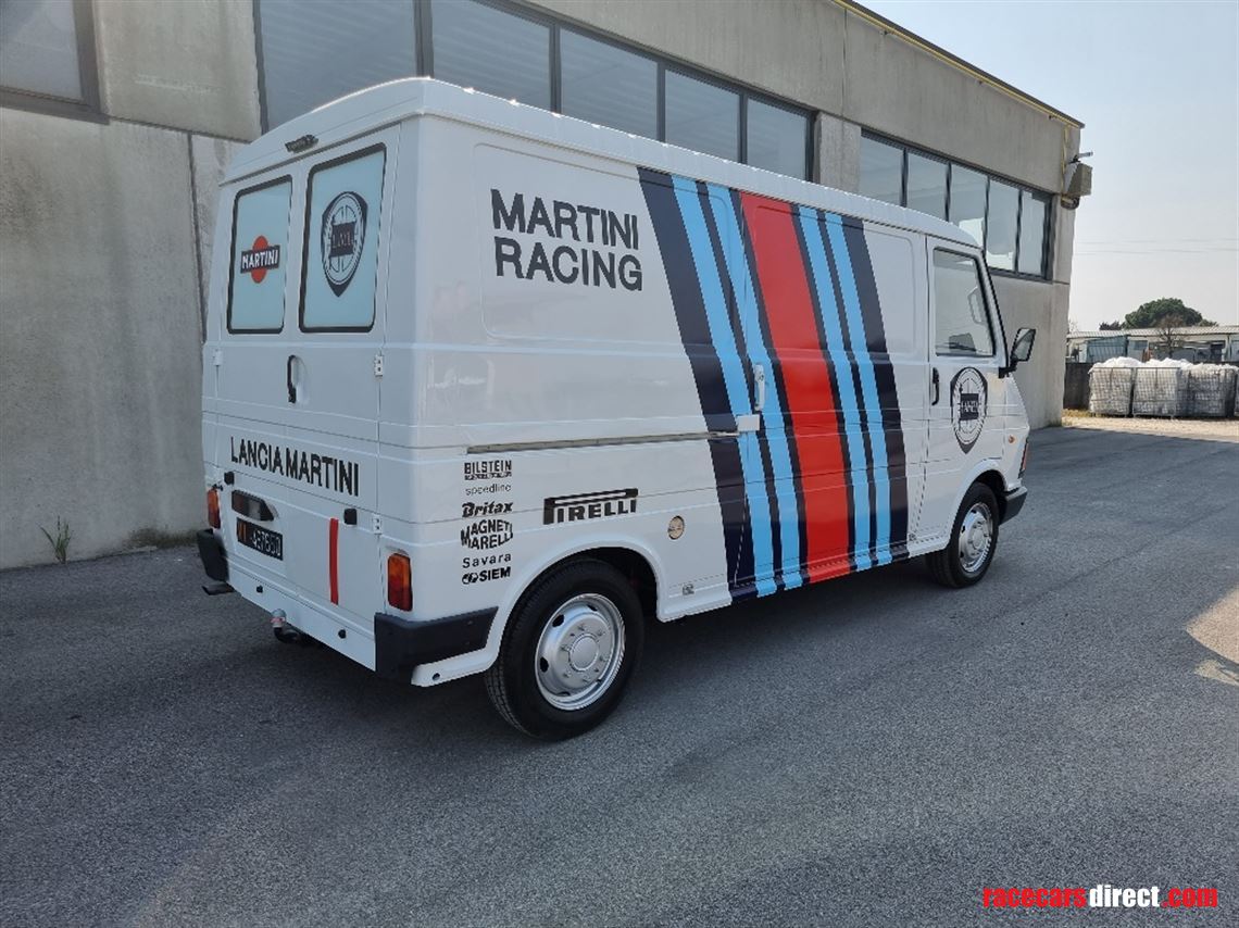 Racecarsdirect.com - Fiat 242 service Van Martini Racing