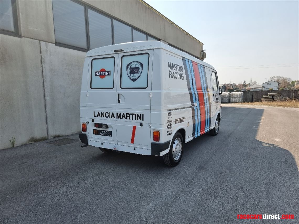 fiat-242-service-van-martini-racing