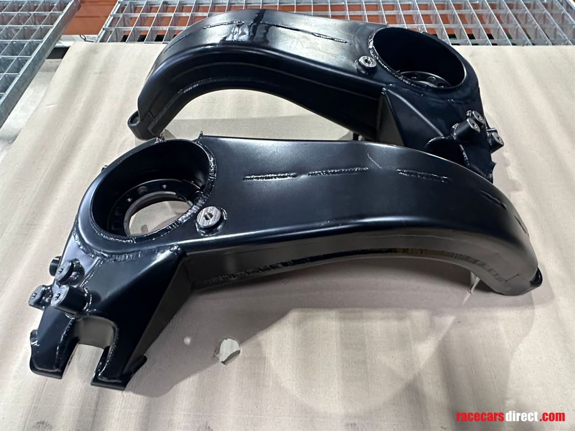 bmw-z4-gt3-trailing-arm-left-right