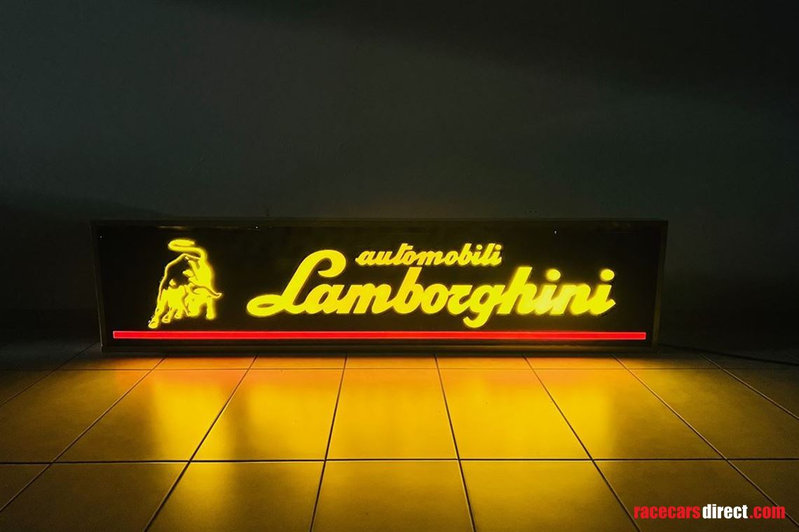 illuminated-lamborghini-sign