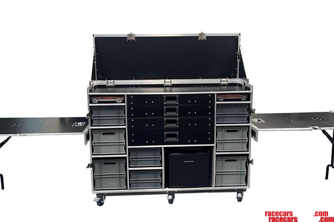 toolbox-flight-case-with-fridge-and-side-tabl