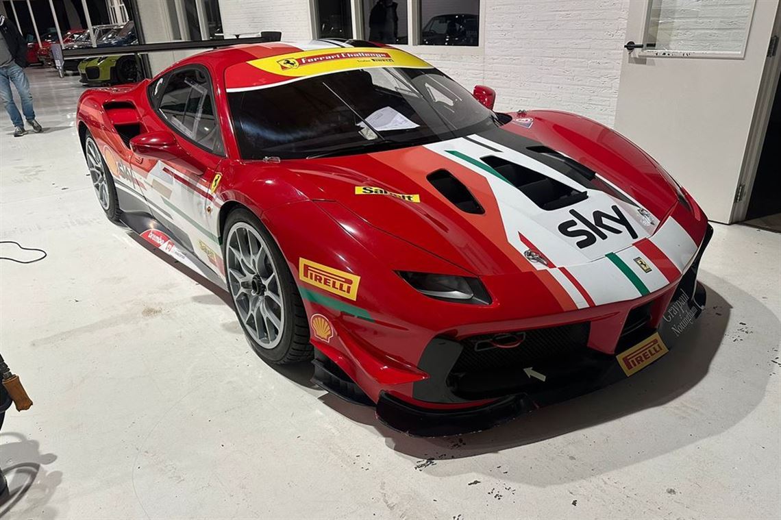 ferrari-488-challenge-year-2018-4900-kms-for