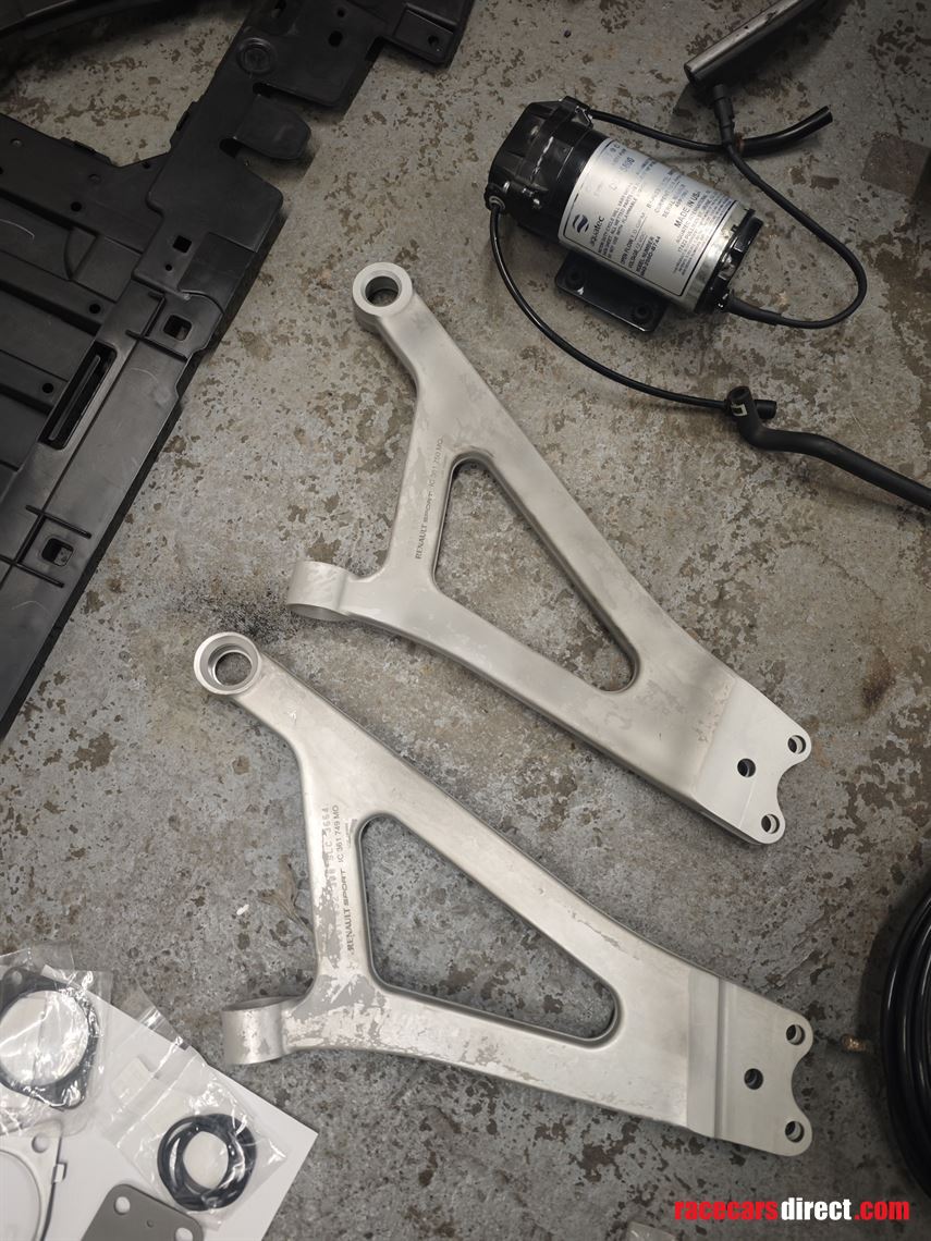 renault-sport-clio-cup-4-parts