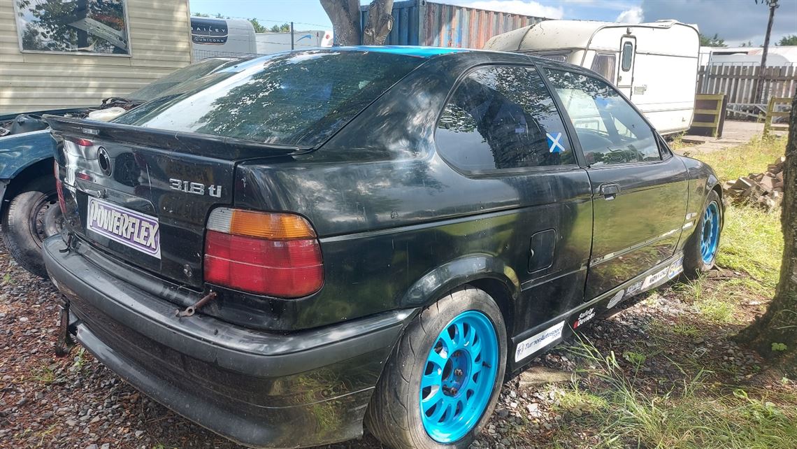 Racecarsdirect.com - BMW COMPACT CUP RACE CAR