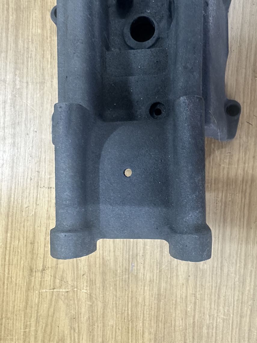 nissan-v6-engine-top-cover