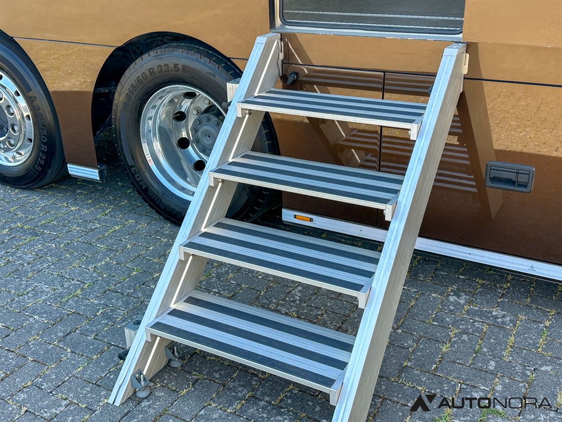 mercedes-benz-actros-2653-jung-a6-race-truck