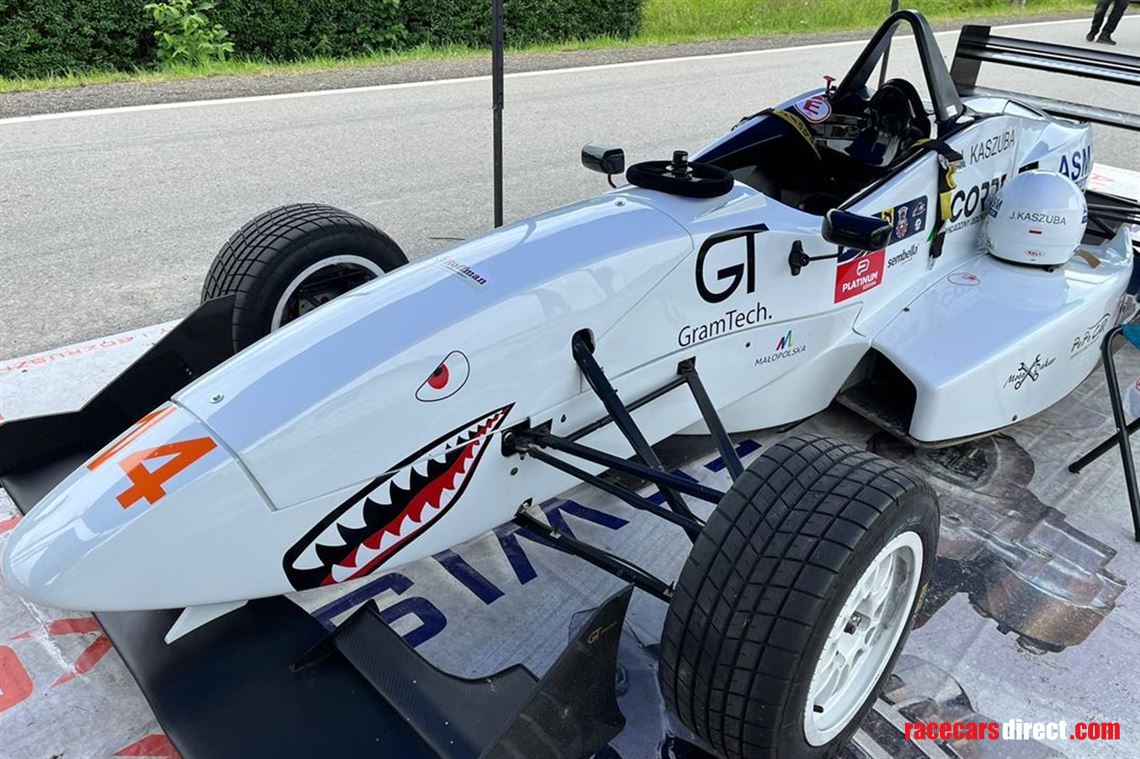 formula-alfa-romeo-fr-02