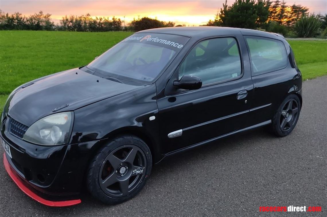 Racecarsdirect.com - Clio 182 - Track day - Sprint