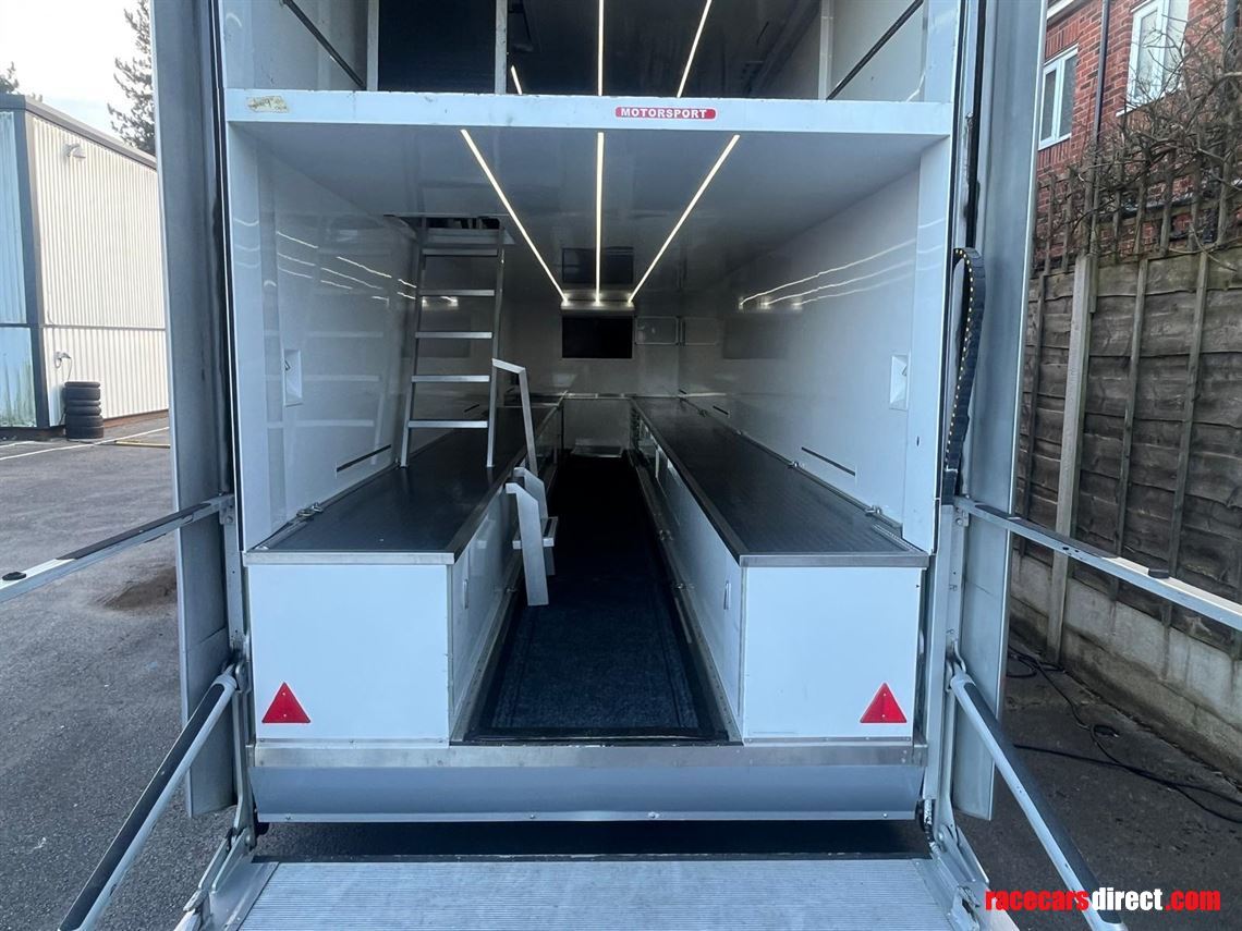 Racecarsdirect.com - Mercedes Actros & Renegade Race Trailer