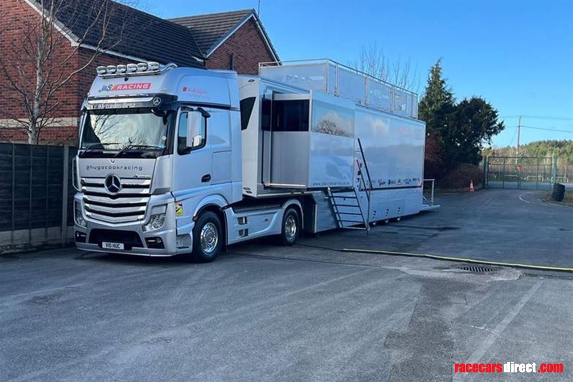 Racecarsdirect.com - Mercedes Actros & Renegade Race Trailer