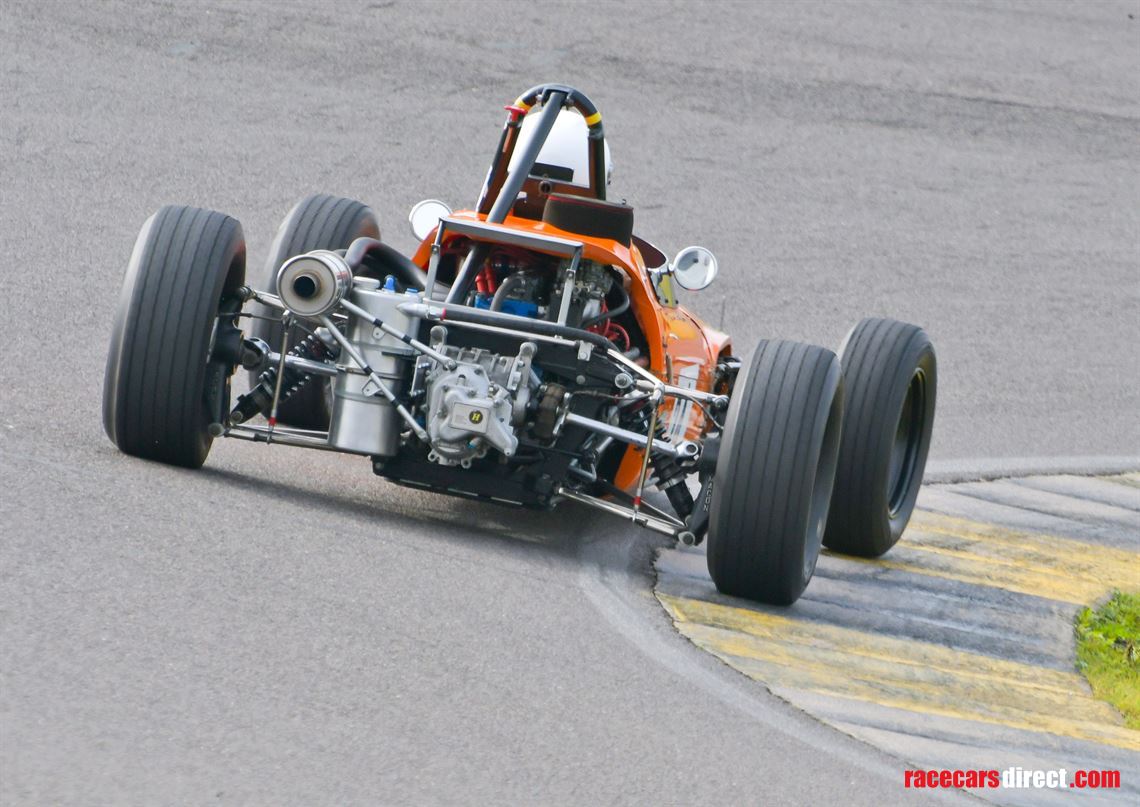 macon-mr8-historic-formula-ford